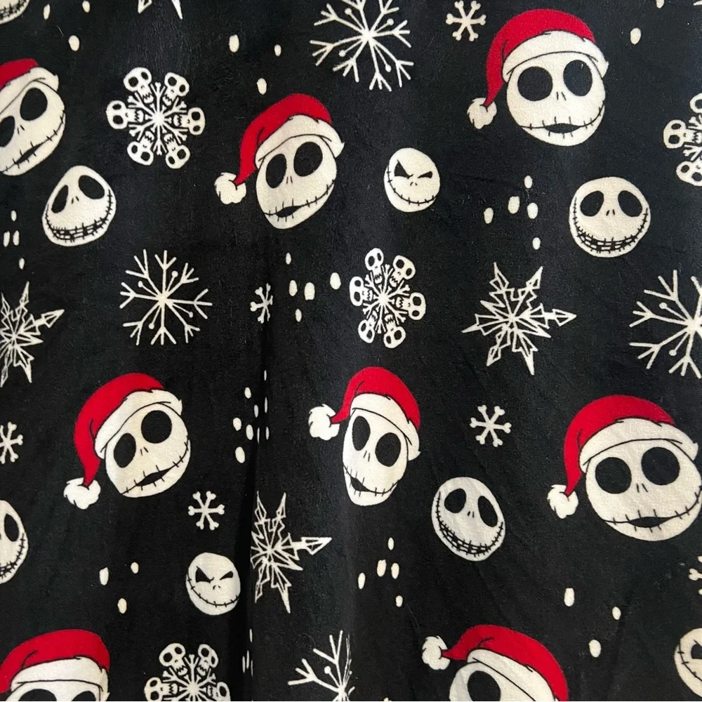 The Nightmare Before Christmas Black White‎ 2 Piece Pajamas Set. Size 2X. - Picture 7 of 14